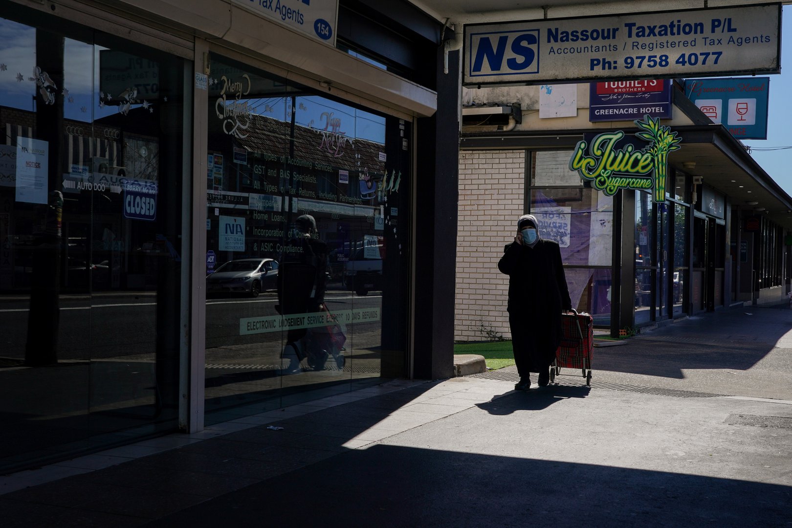 image Coronavirus: Sydney to tighten COVID-19 curbs, Australian capital to enter lockdown