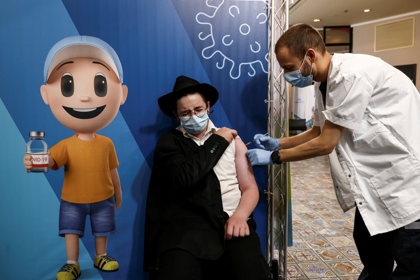 cover Israeli doctors find severe Covid-19 breakthrough cases mostly in older, sicker patients