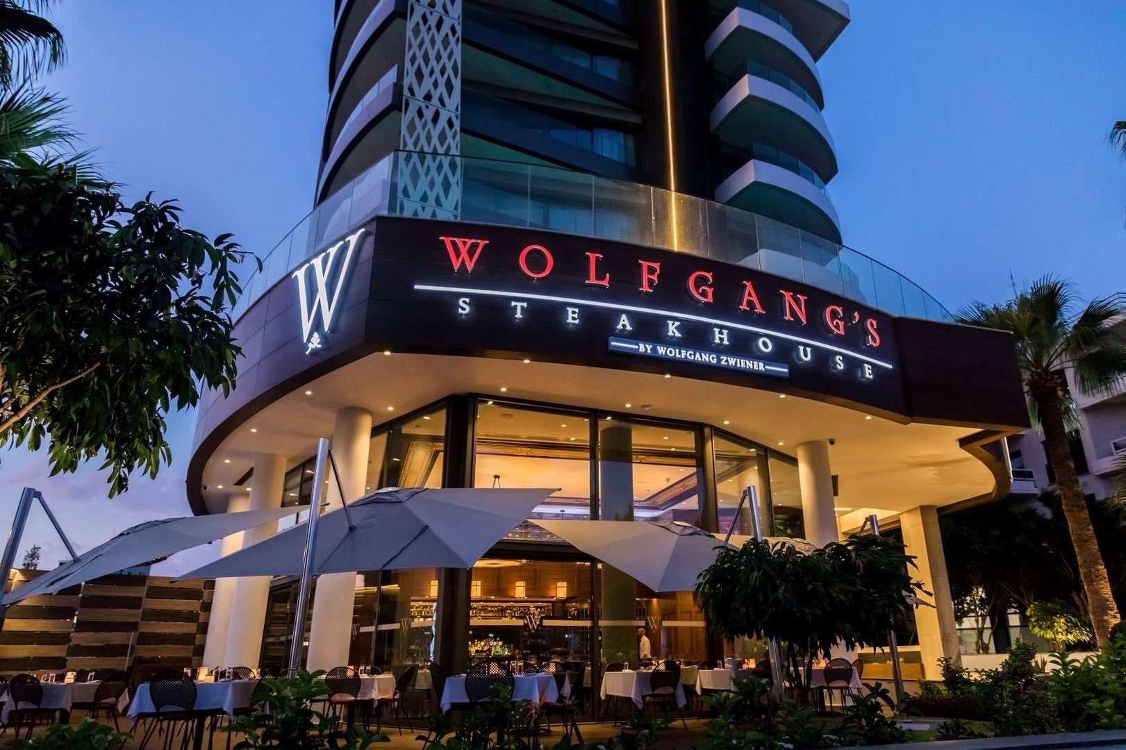 image Wolfgang’s Steakhouse: the epitome of dining in style!