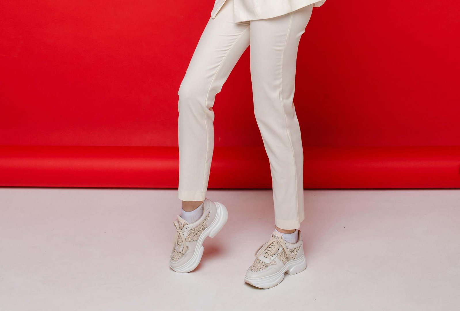 cover Sneaker style: fashion tips for wearing trainers