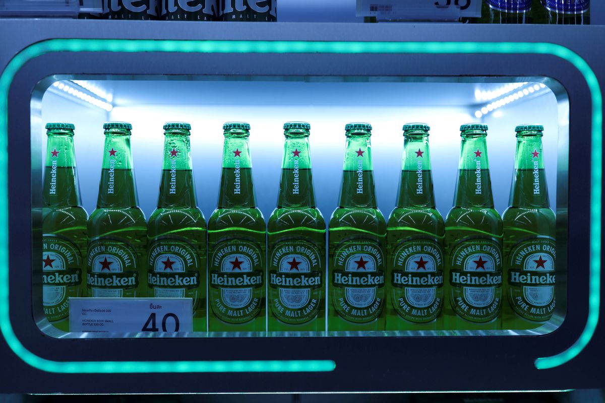 image Heineken doubles profit, warns on costs