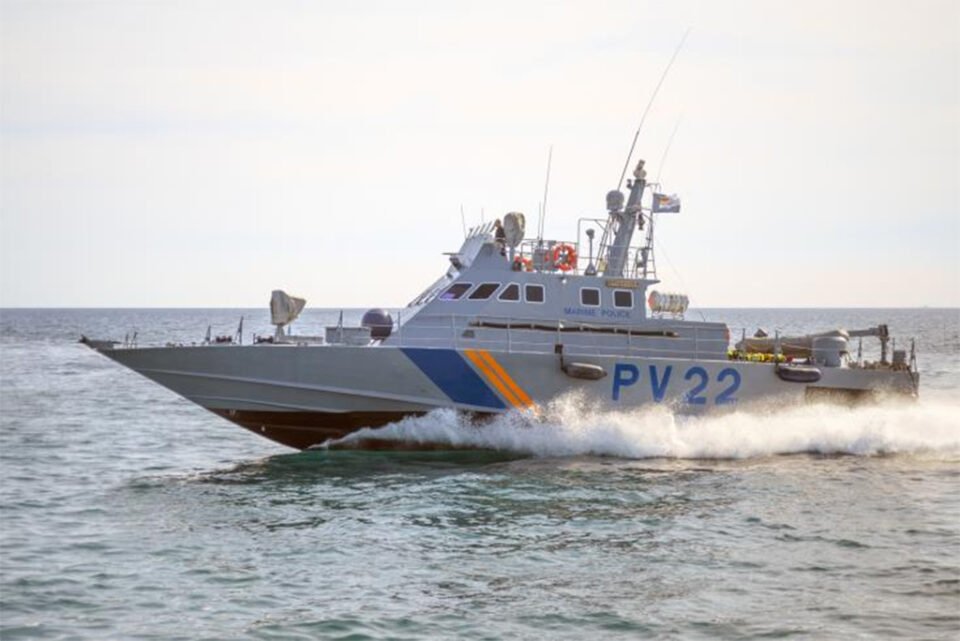 police boat 960x641