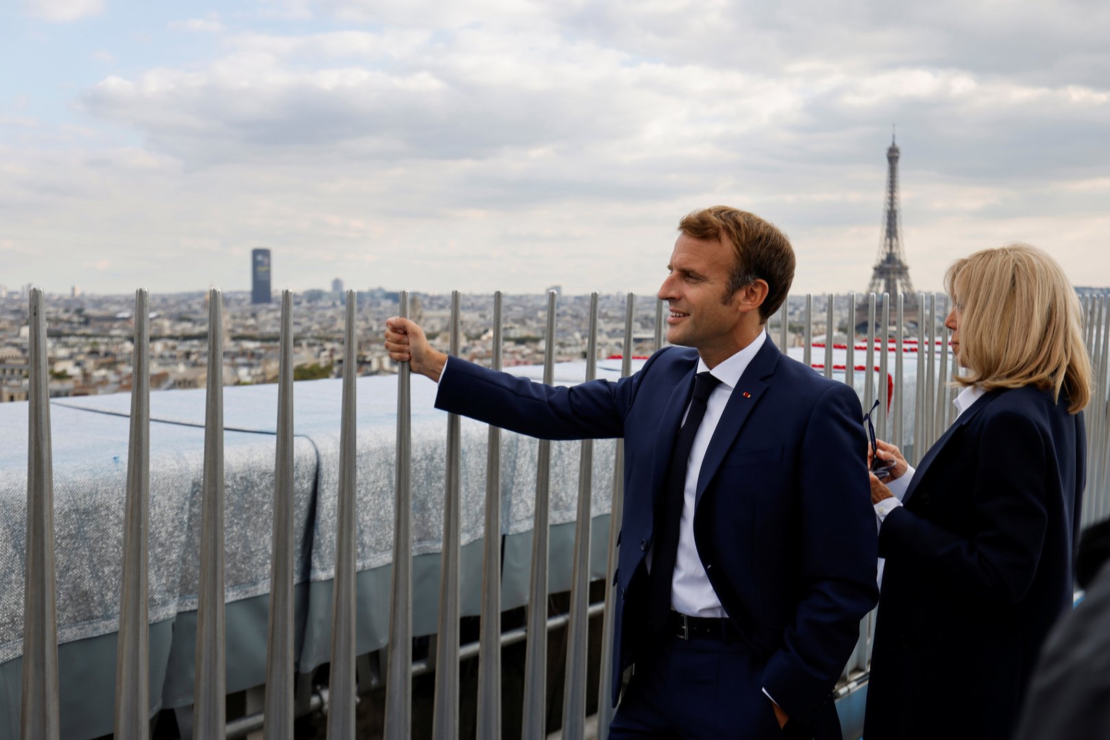 image &#8220;A crazy dream come true&#8221;: Macron inaugurates the Wrapped Arc de Triomphe