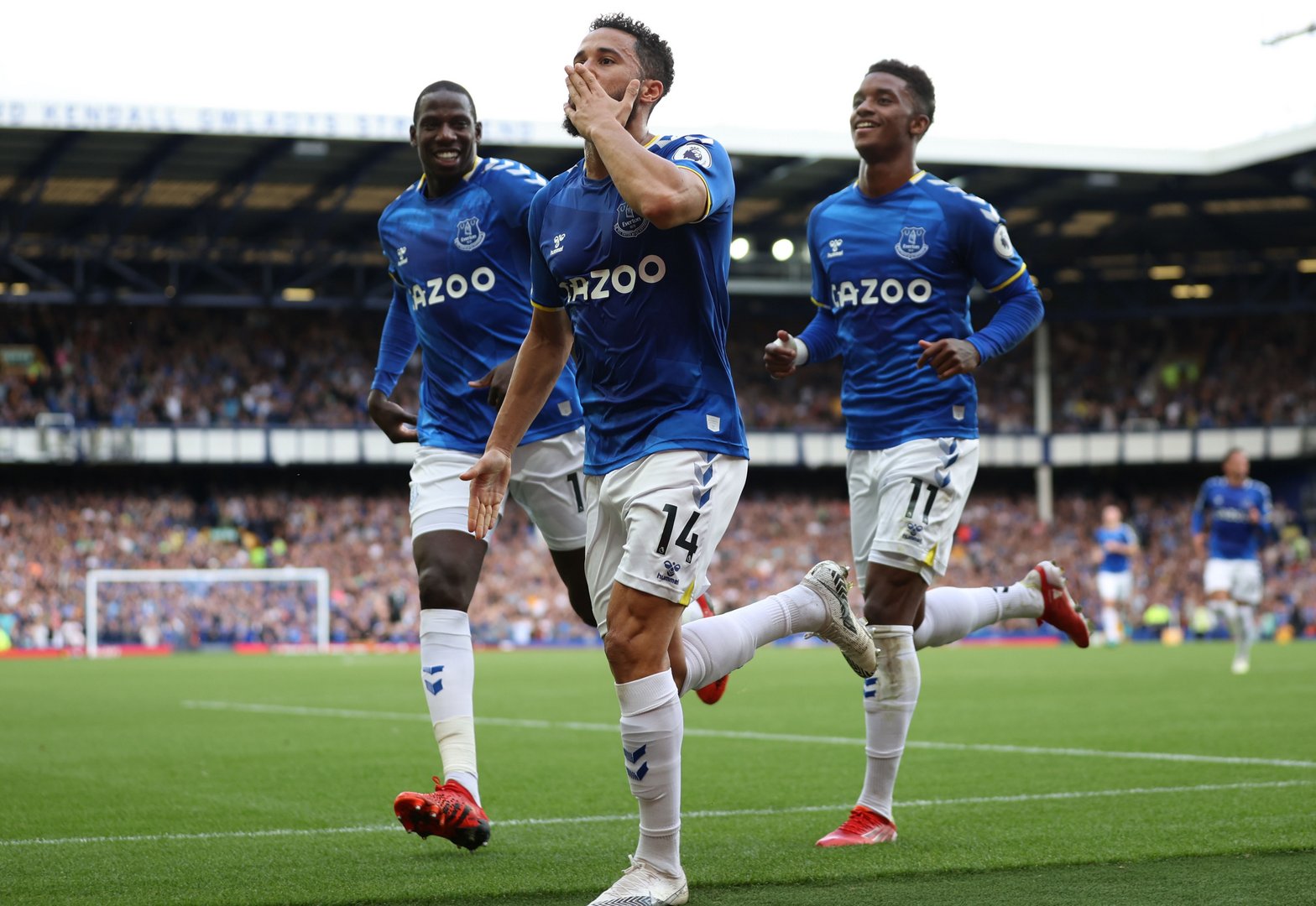 image Everton condemn Norwich to sixth straight defeat