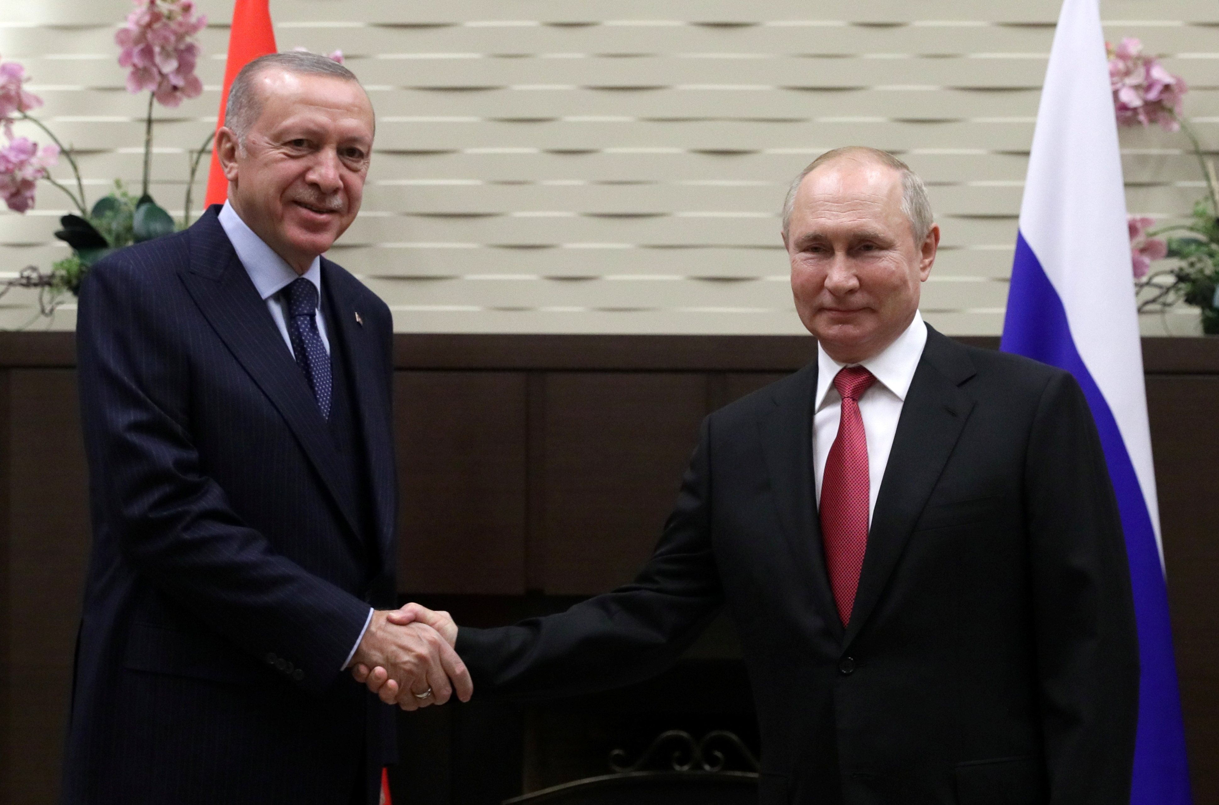 cover Turkey&#8217;s Erdogan says mulling further defence industry steps with Russia