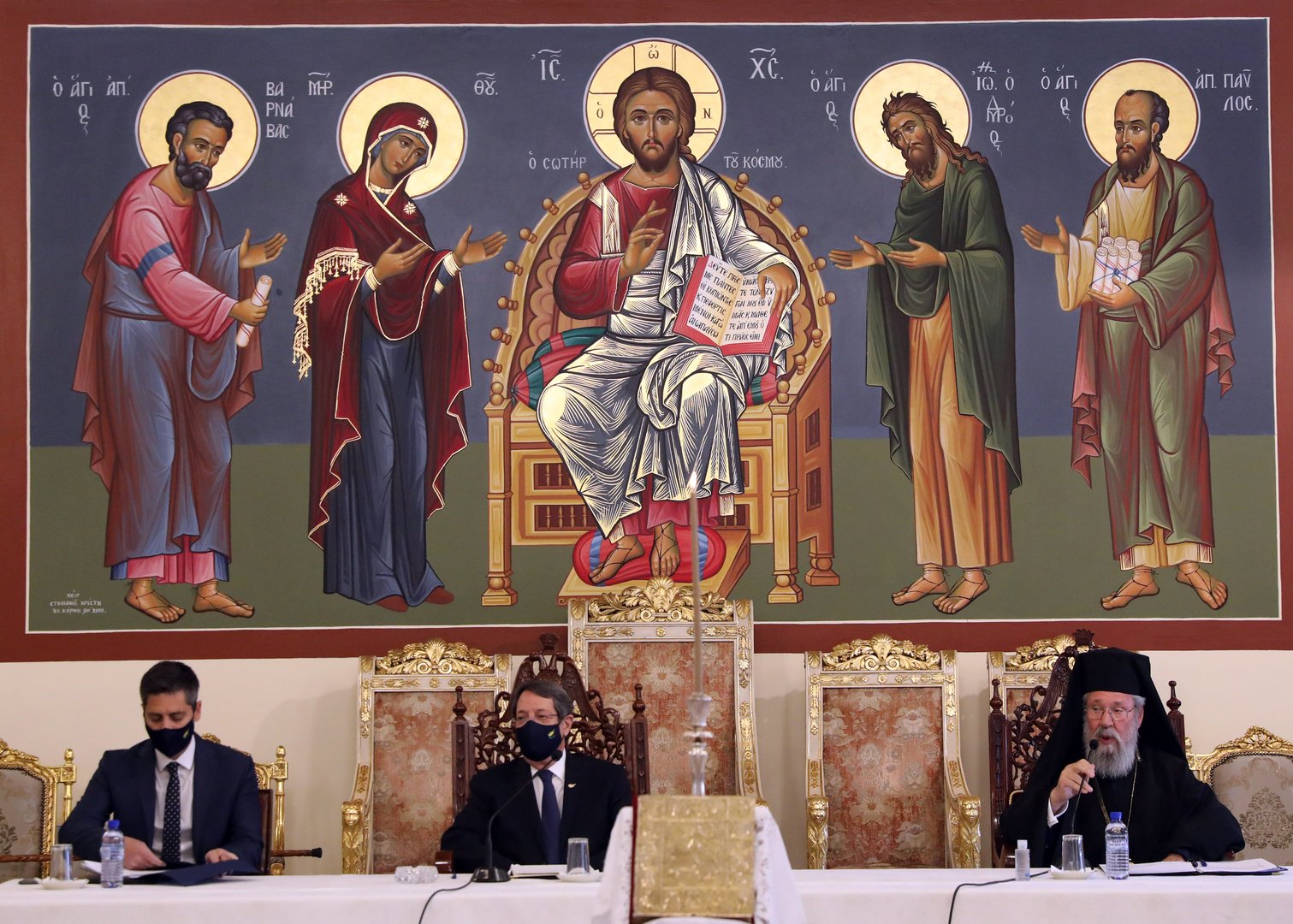 image Coronavirus: Holy Synod strikes middle ground (Updated)