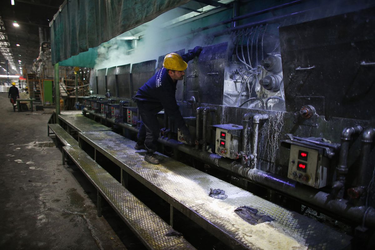 cover Turkish factory output and current account disappoint