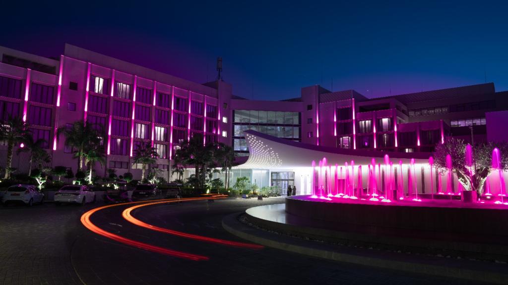 image Parklane a luxury collection Resort &#038; Spa, Limassol lights up in pink between the 7th and the 10th of October!