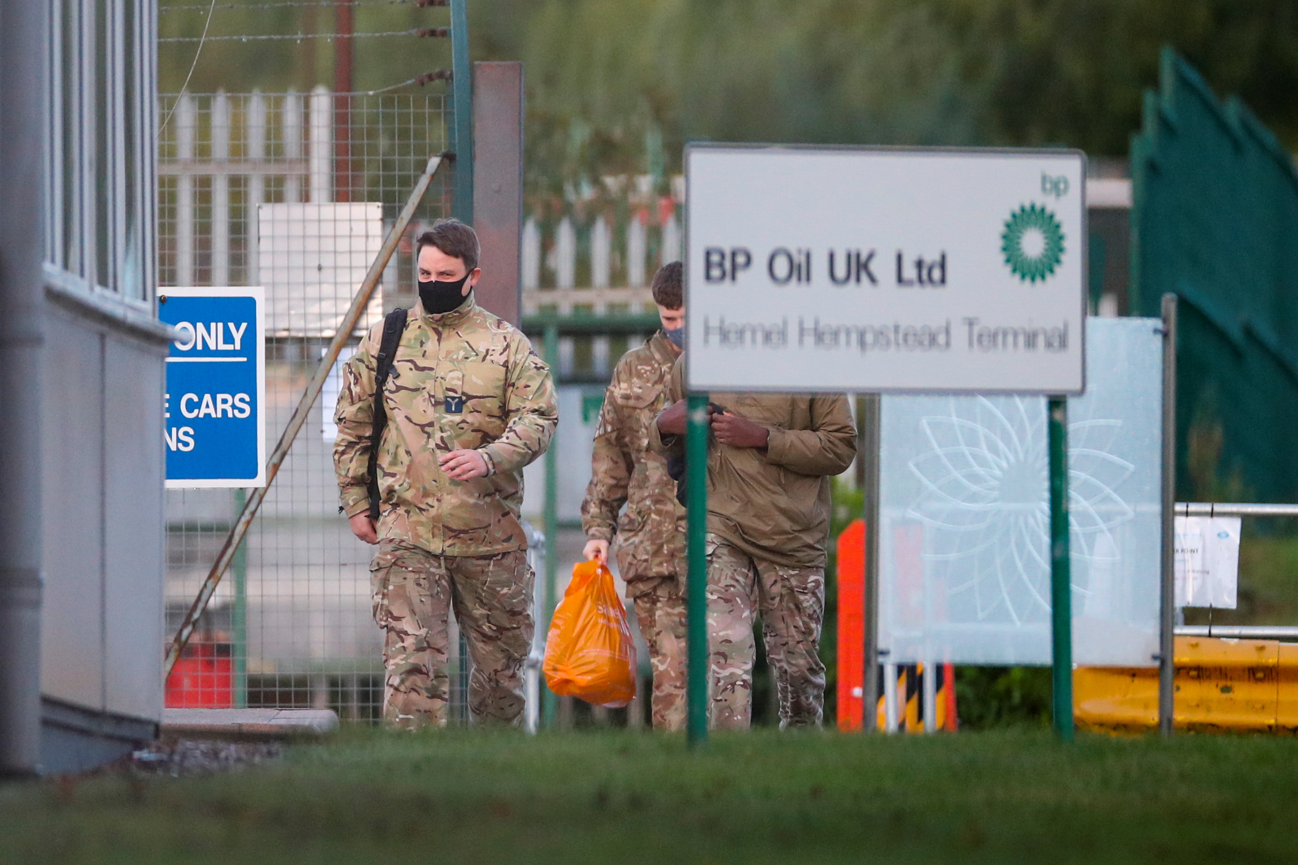 image Crisis &#8211; what crisis? British military deployed to solve fuel crisis