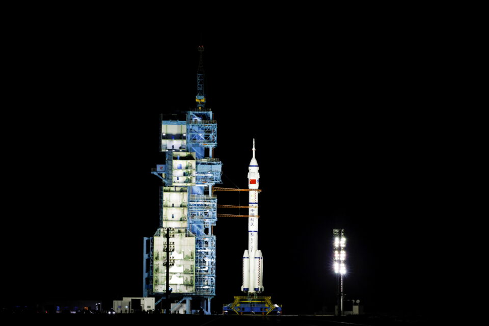 launch of long march 2f y13 rocket near jiuquan