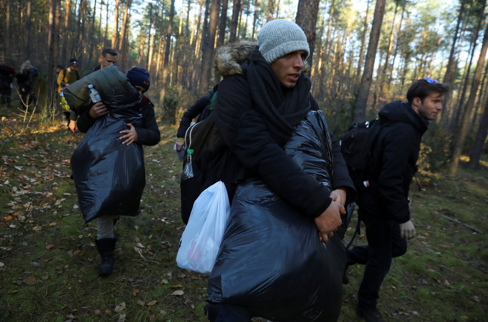 image Poland says Belarusian soldiers threatened to fire at its troops