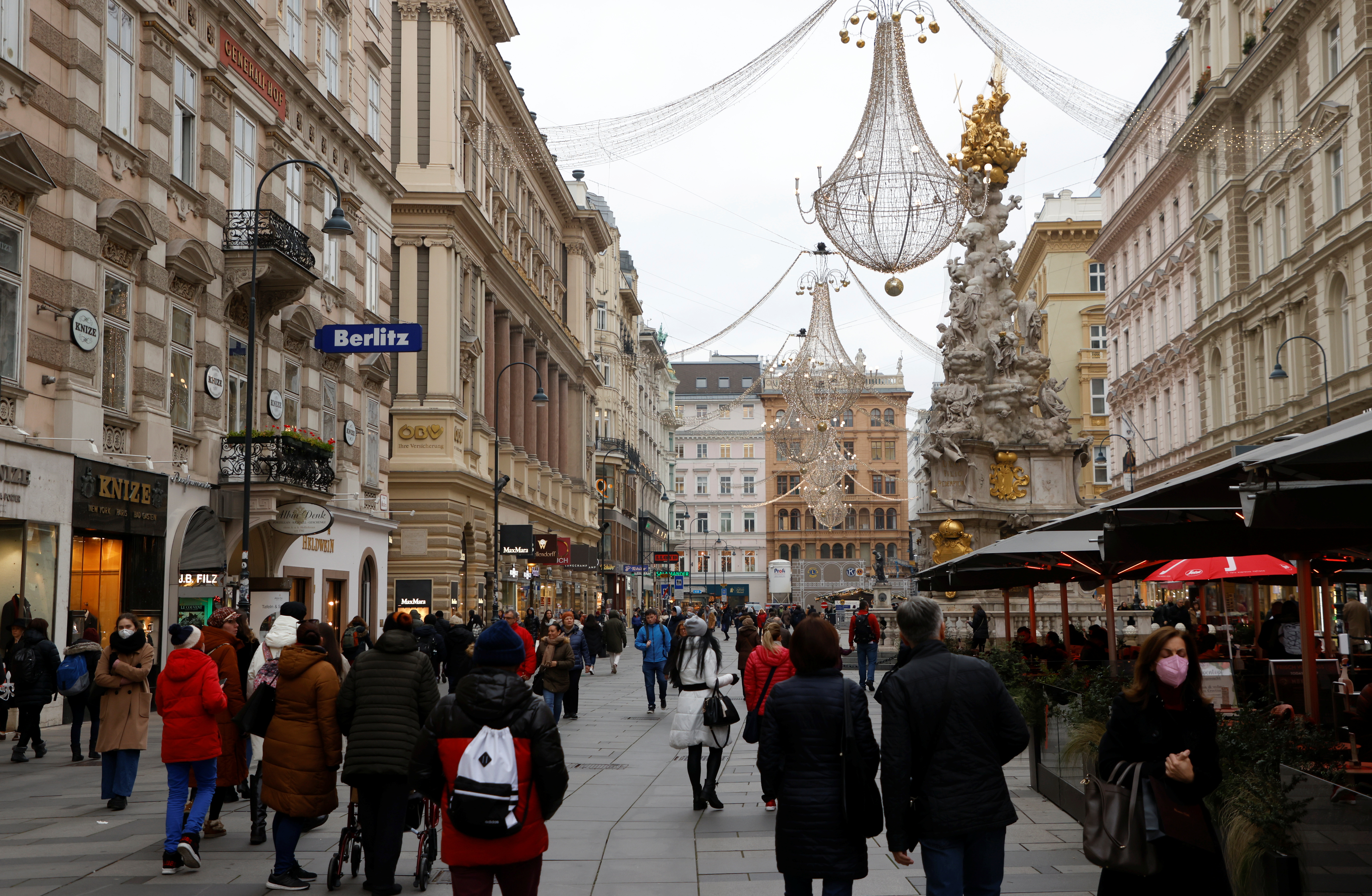 image Austria&#8217;s focus shifts to full lockdown as cases keep rising
