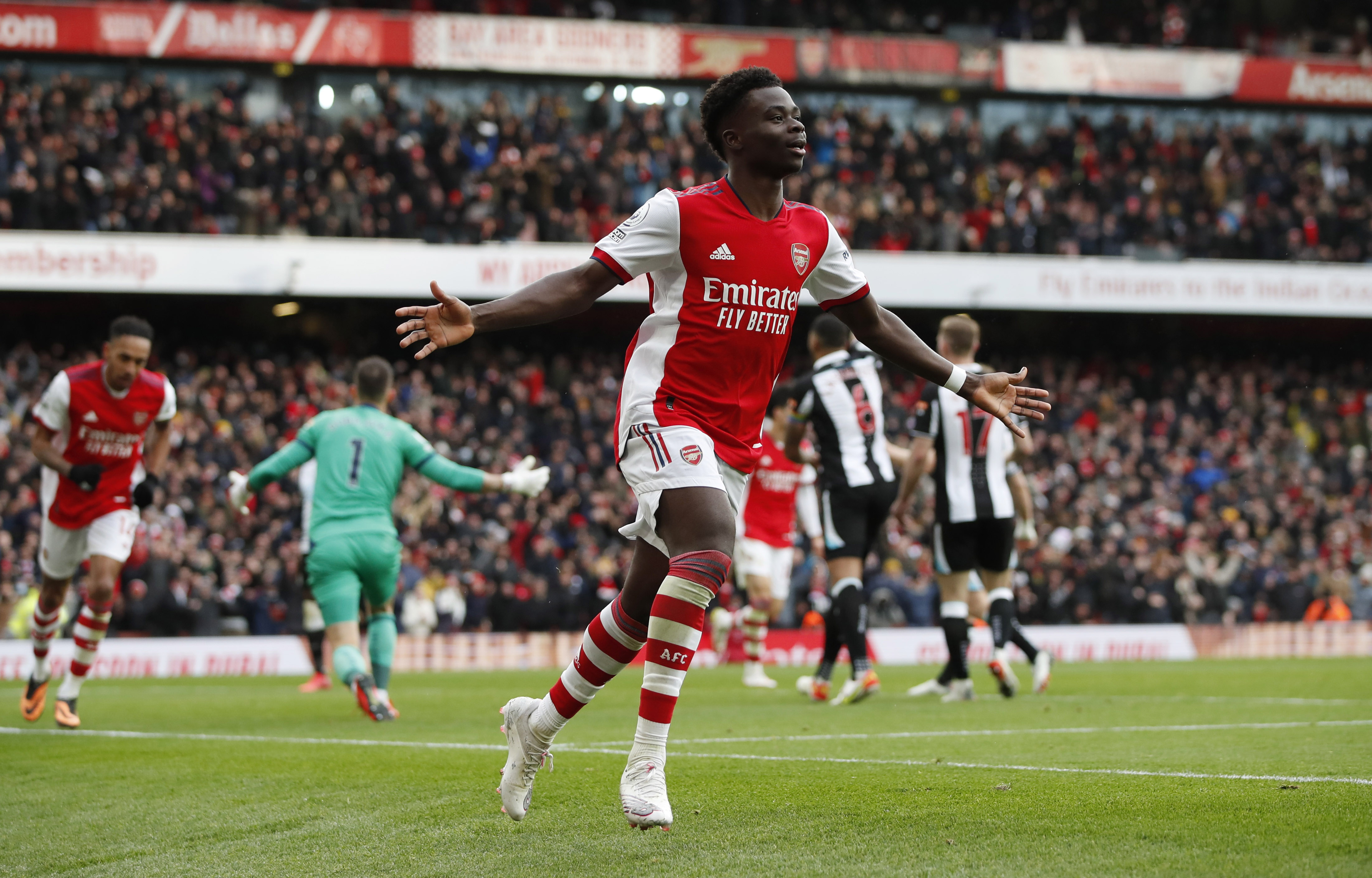 image Arsenal stroll past rock-bottom Newcastle