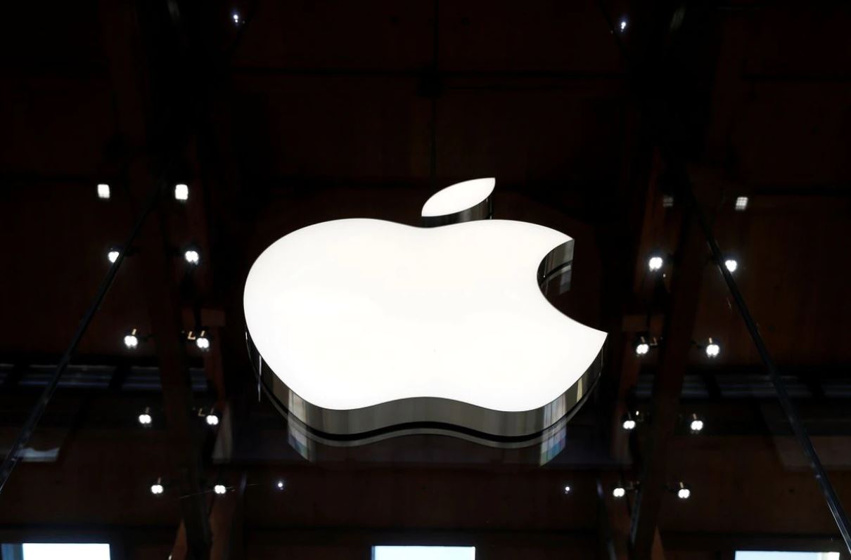 image Apple becomes first US company to hit $3 trillion market value