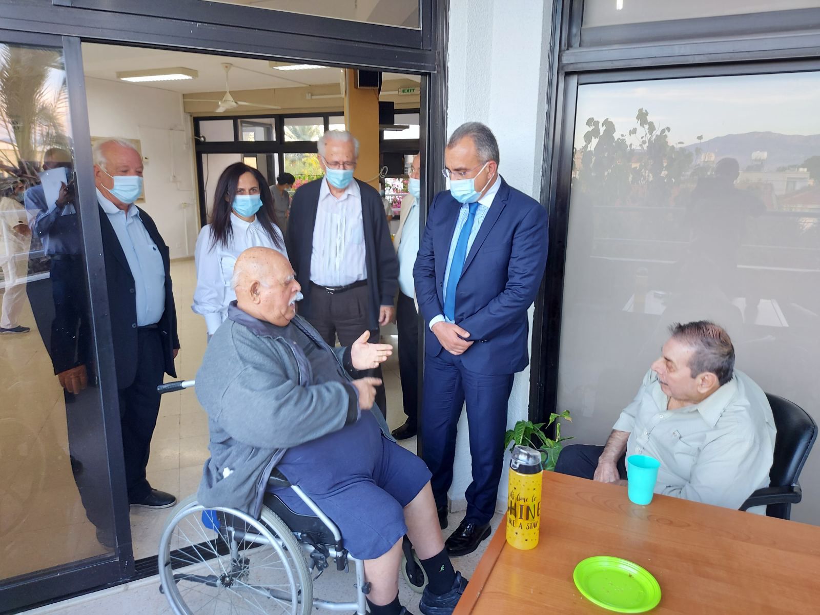 image Coronavirus: Minister renews call on public to get vaccinated