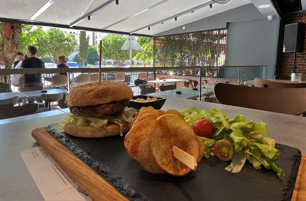 image Restaurant review: Uncle Sam’s, Limassol