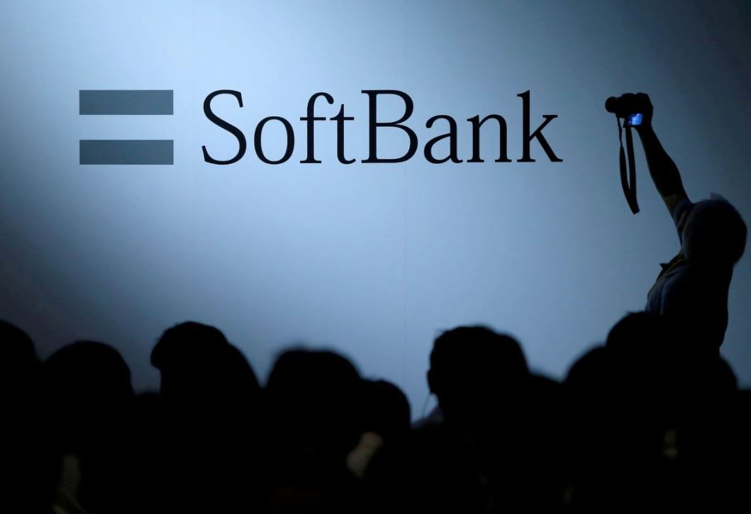 image Blizzard-hit SoftBank launches buyback after $10 bln Vision Fund loss