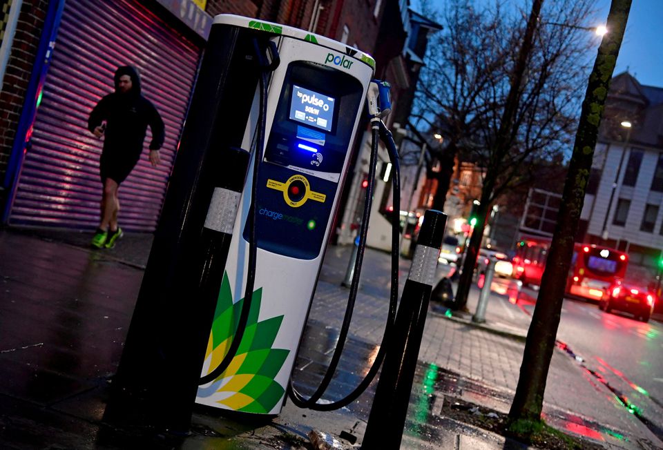 image Government gives green light to new car charging points