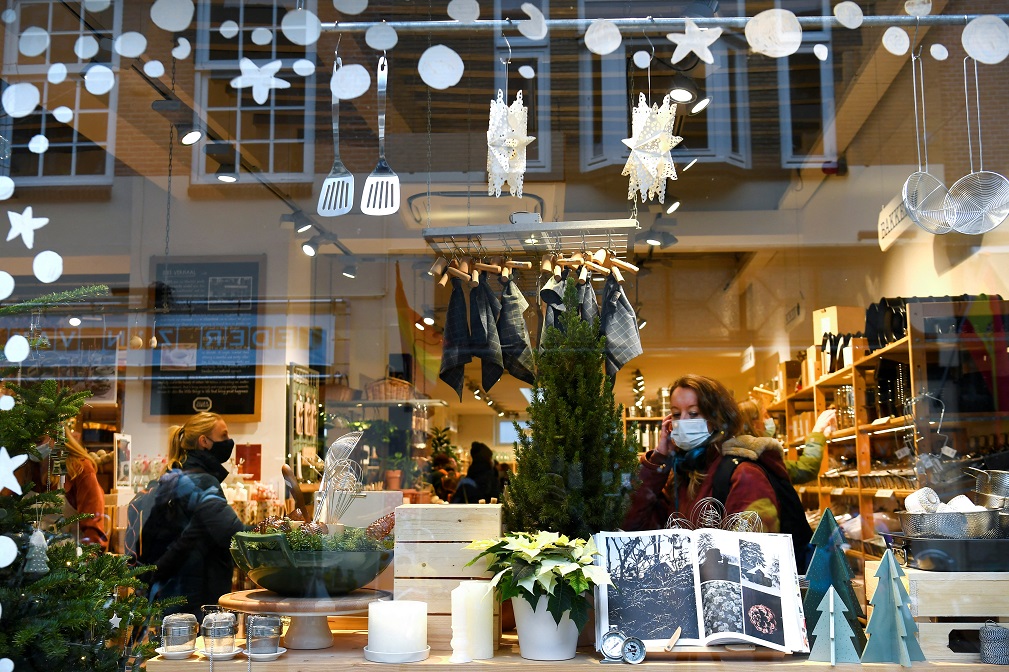 cover Netherlands starts &#8216;painful&#8217; Christmas coronavirus lockdown