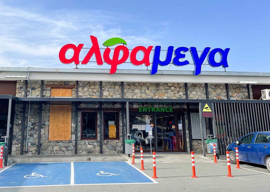 cover New Alphamega hypermarket opens in Trimiklini