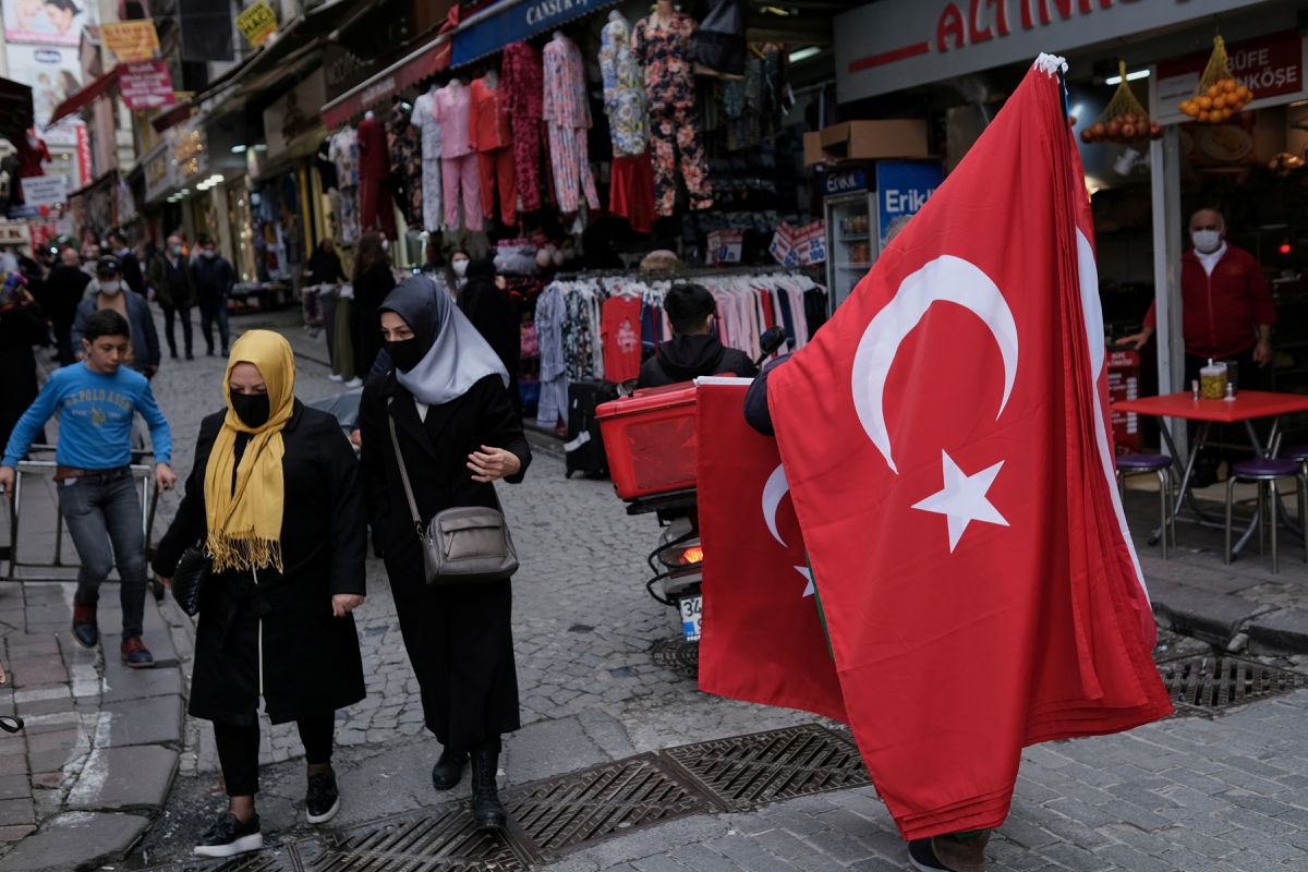 image Turkey economy grew 7.4 per cent in Q3; lira clouds outlook