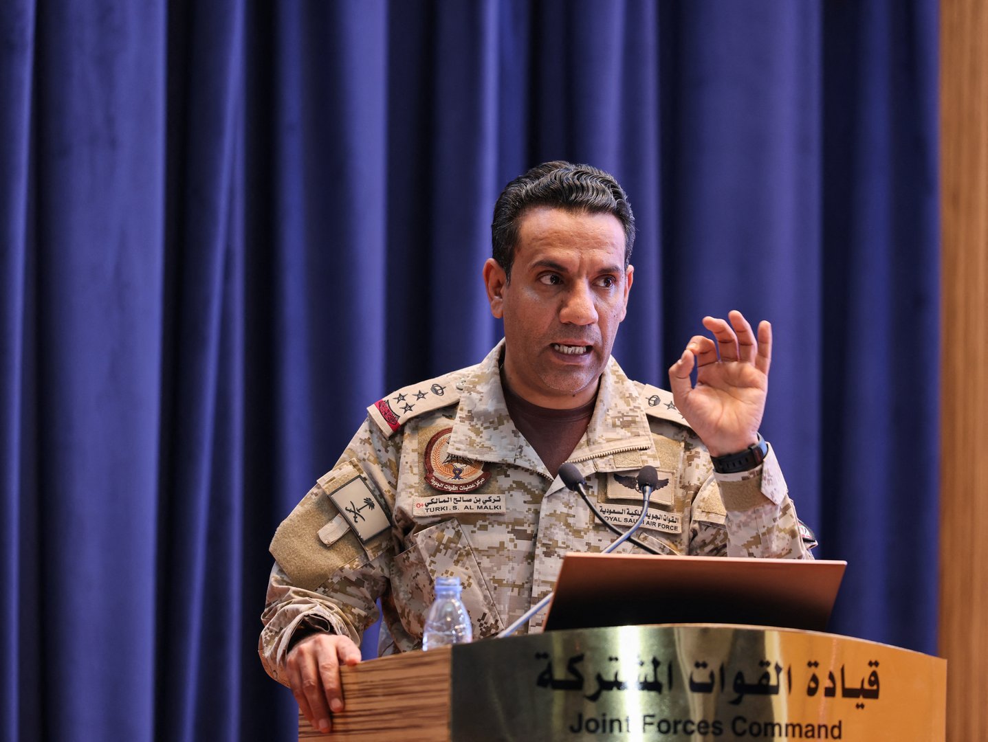 image Houthis seize &#8216;hostile&#8217; UAE vessel off Yemen, Saudis say carried medical equipment