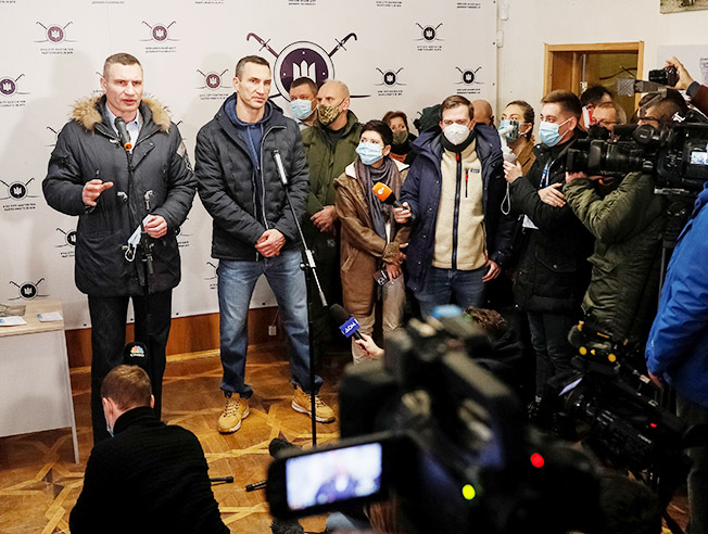 image Former heavyweight champion Klitschko enlists in Ukraine&#8217;s reserve army