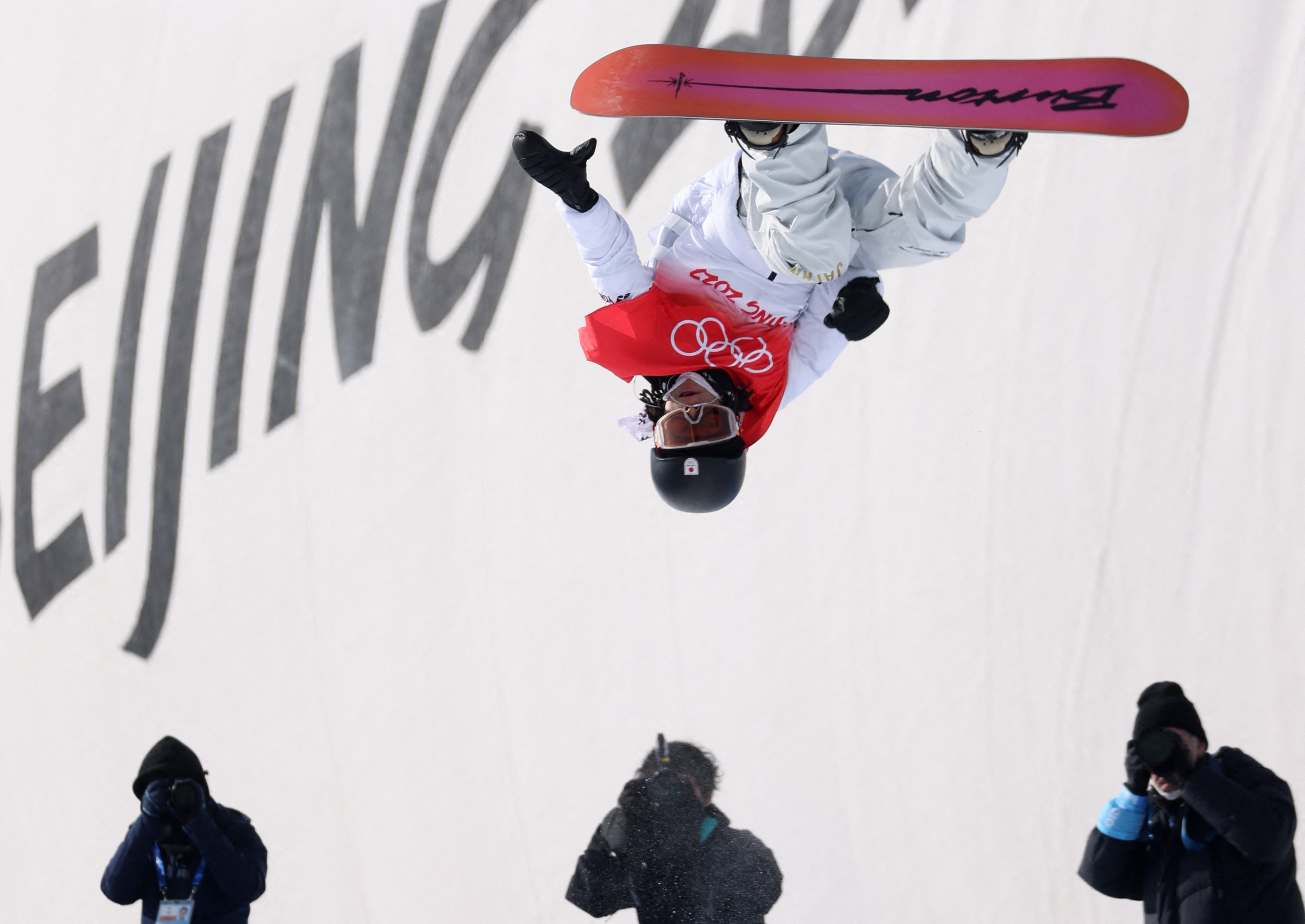 image Beijing Olympics: Snowboarding-Japan&#8217;s Hirano soars to halfpipe gold