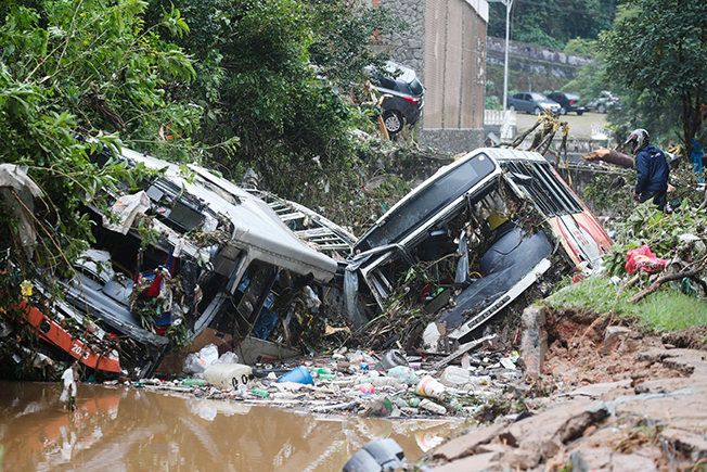 image Heavy rains, flooding kill 104 in Brazil&#8217;s &#8216;Imperial City&#8217;