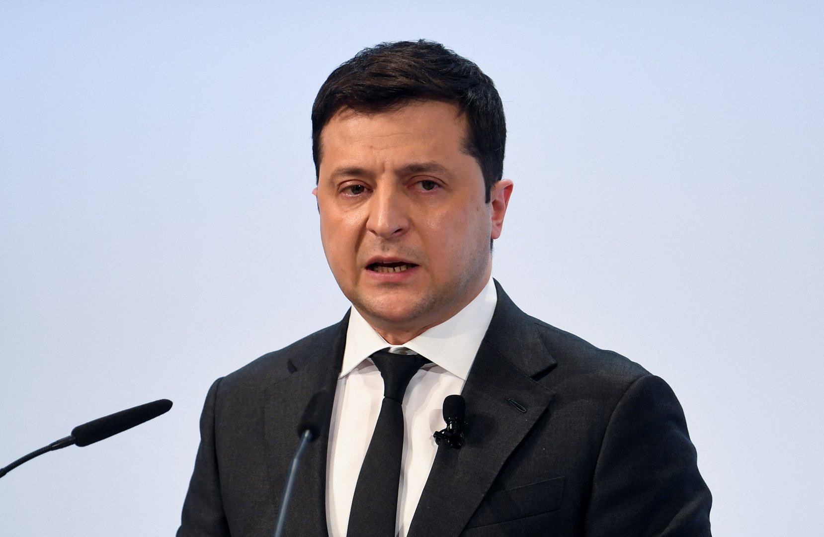 cover Ukraine president says will not respond to Russian provocations