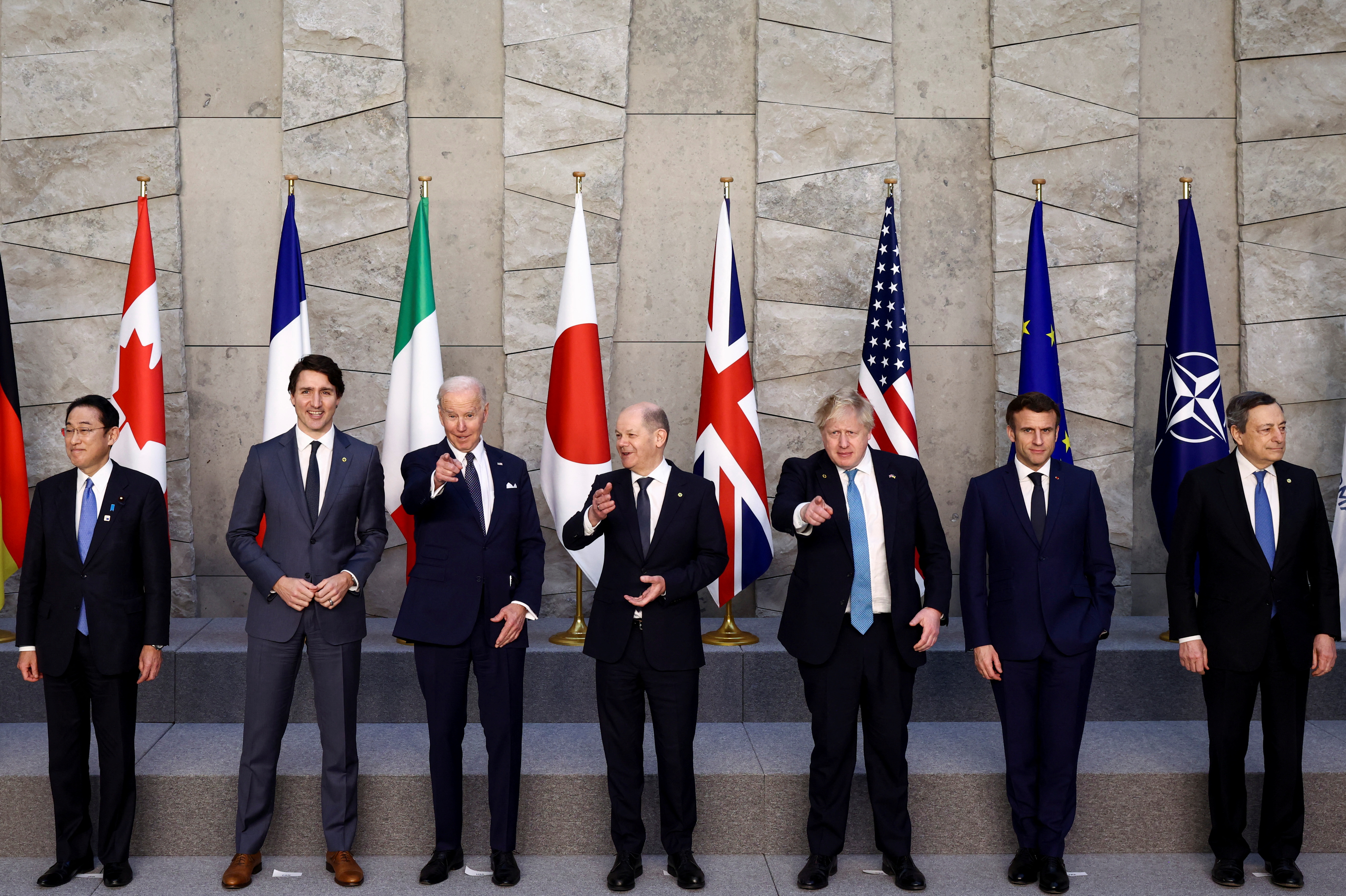 image G7 leaders, Ukraine&#8217;s Zelenskiy to hold talks on Sunday
