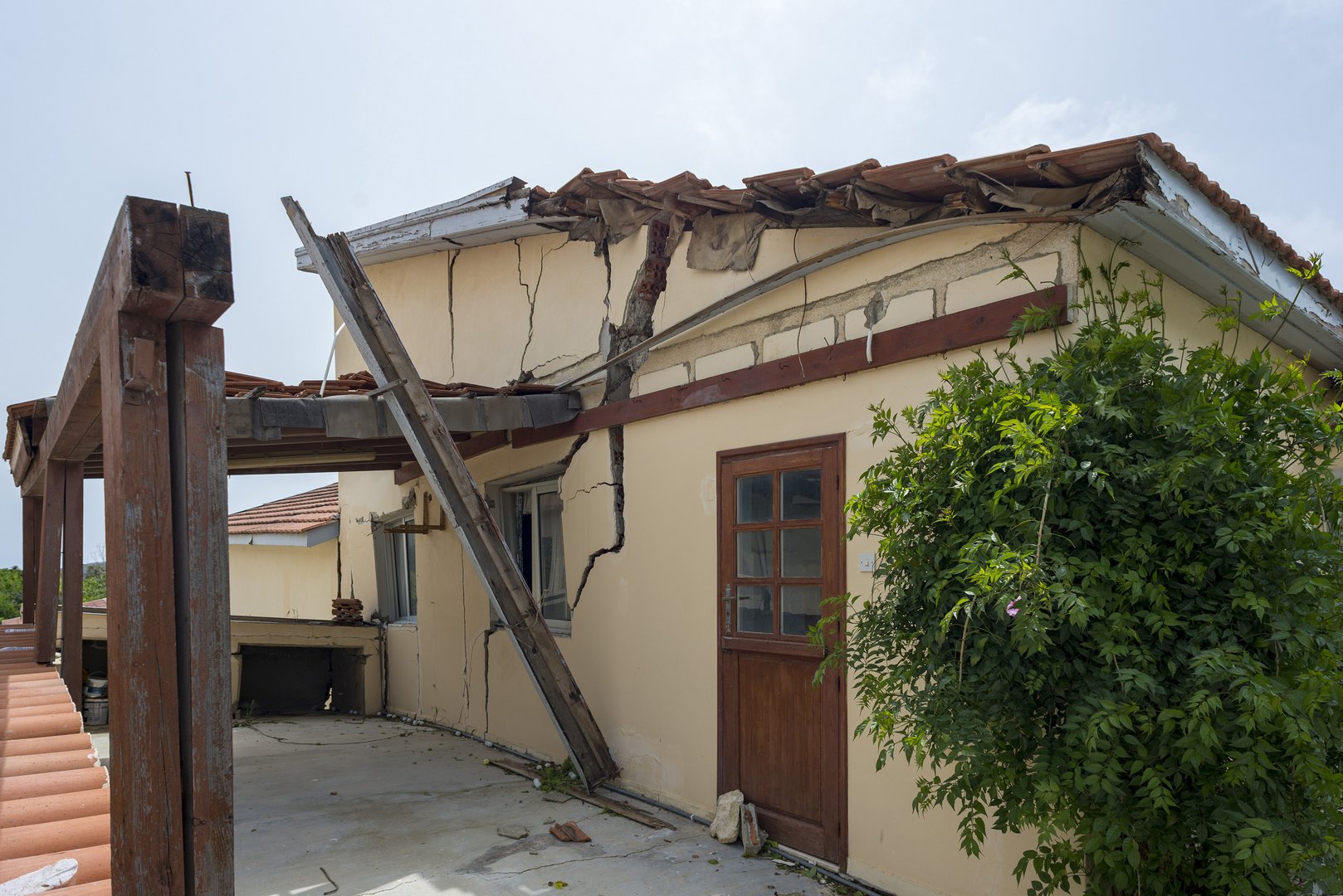 cover Banks asking for loan payments on collapsing Pissouri homes