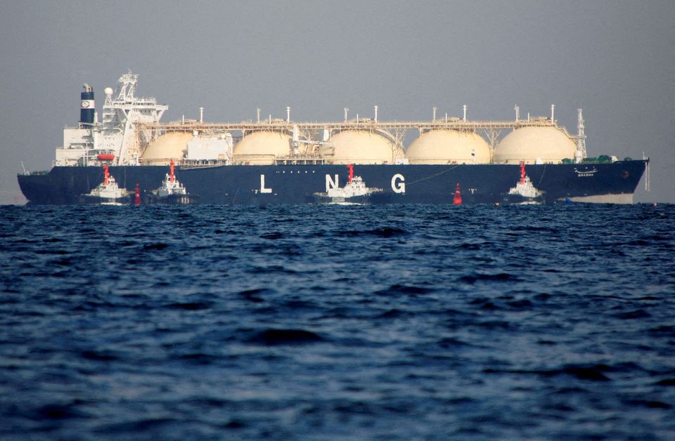 lng ship gas oil natural gas