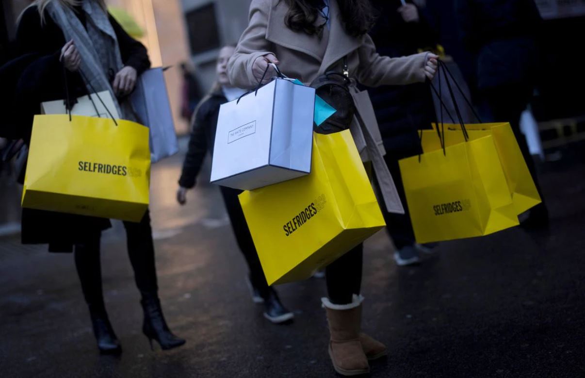 image UK retail sales and consumer confidence fall as inflation mounts