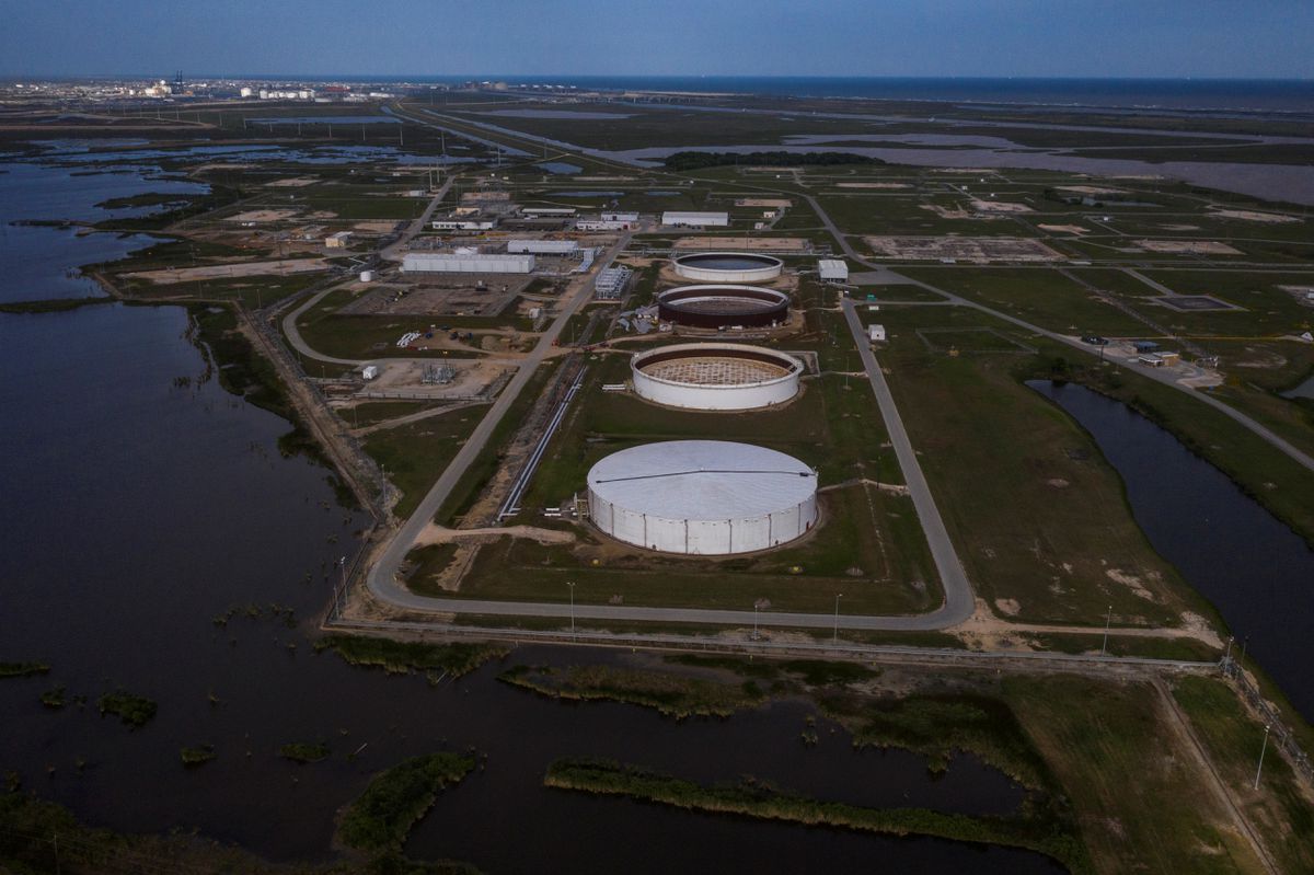 image Biden spurs record emergency oil release in &#8216;moment of peril&#8217; for world