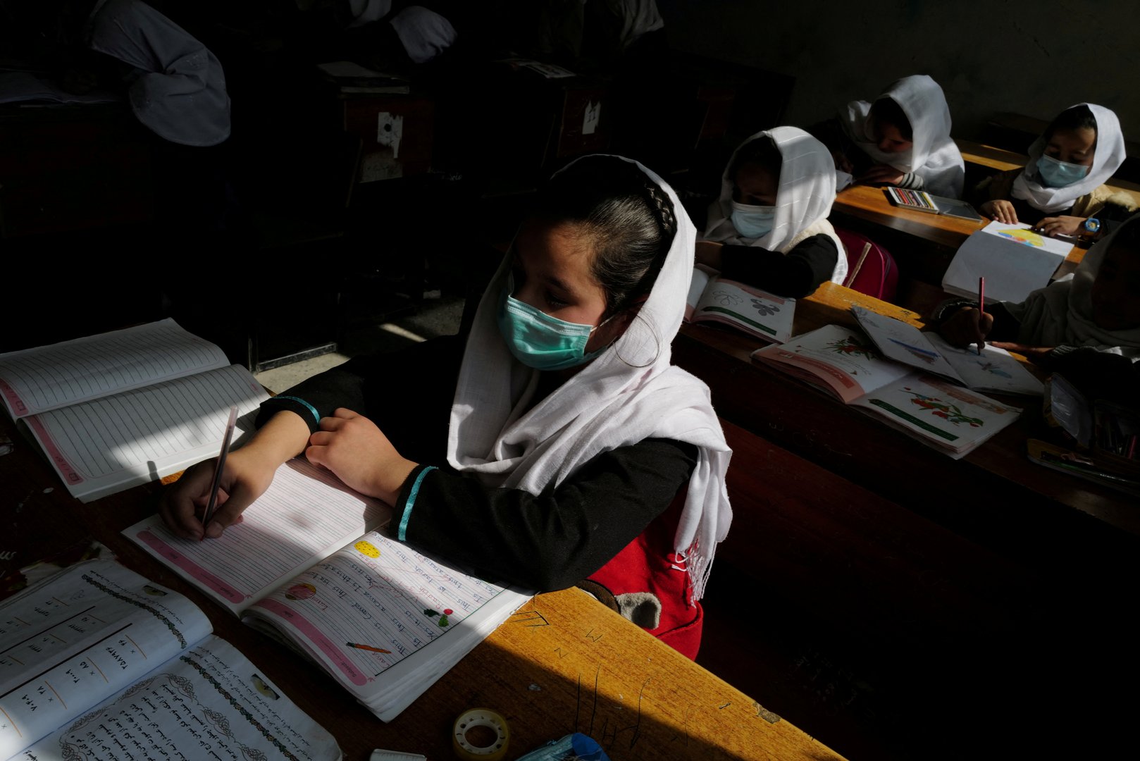 image Taliban backtracks on reopening schools for girls