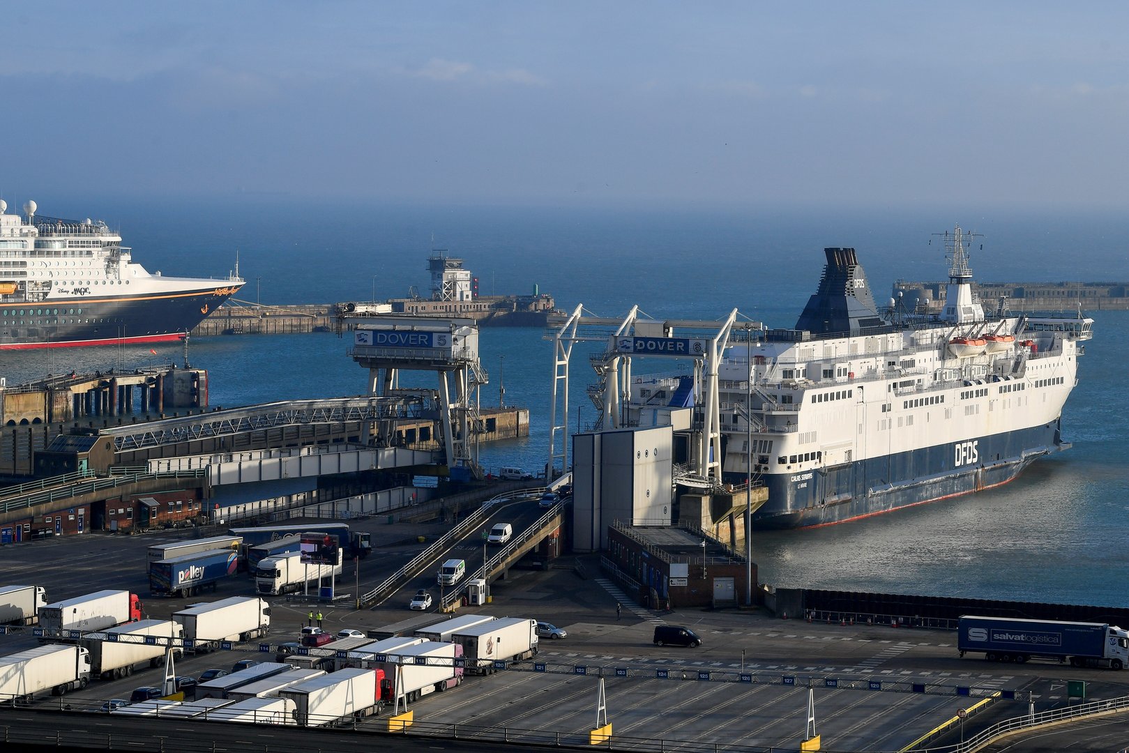 image Britain&#8217;s Dover delays damaging fresh produce exports, producers warn