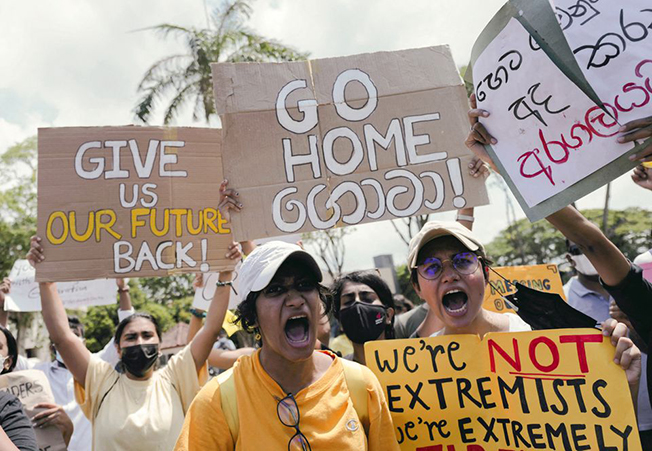 image In stunning reversal, protests leave Sri Lanka&#8217;s ruling dynasty teetering