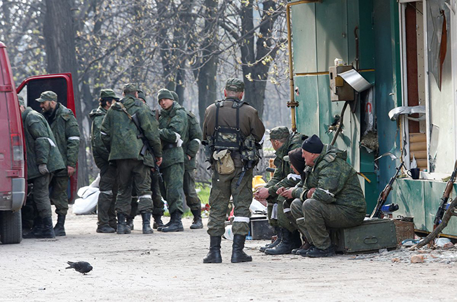 image Burning through ammo, Russia using 40-year-old rounds, U.S. official says