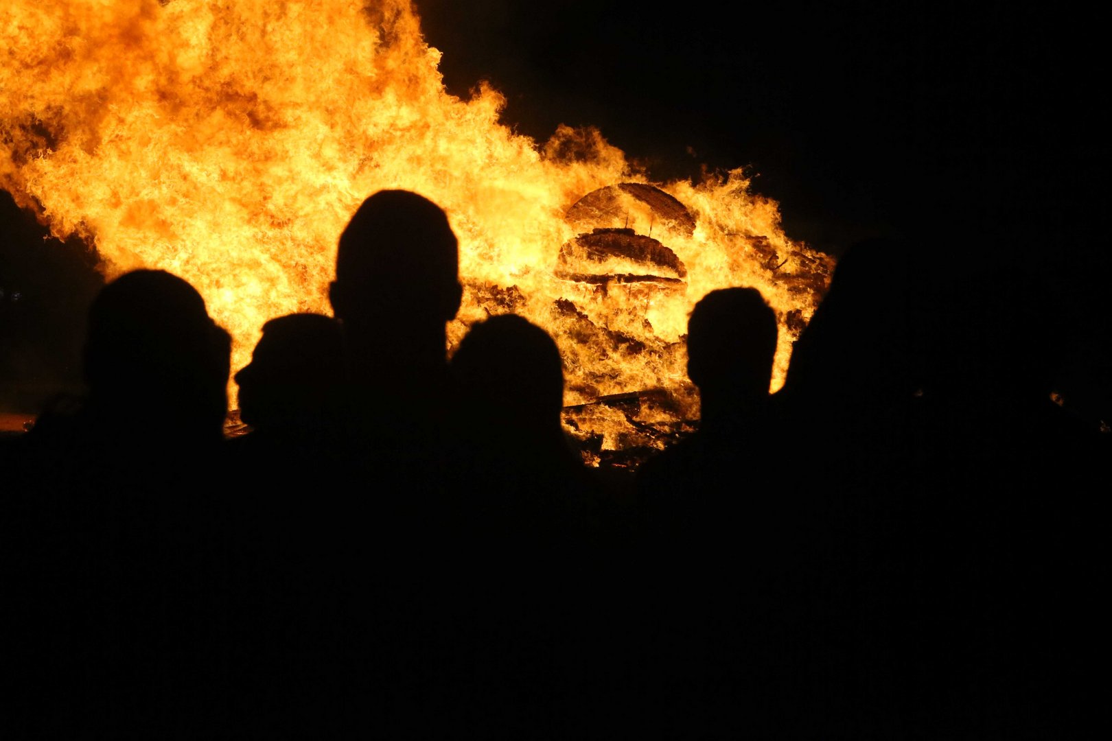 image Easter bonfire &#8216;high risk&#8217; due to strong winds