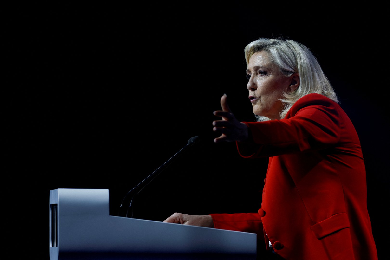 image Faced with criticism, Le Pen allies tone down rhetoric on hijab ban