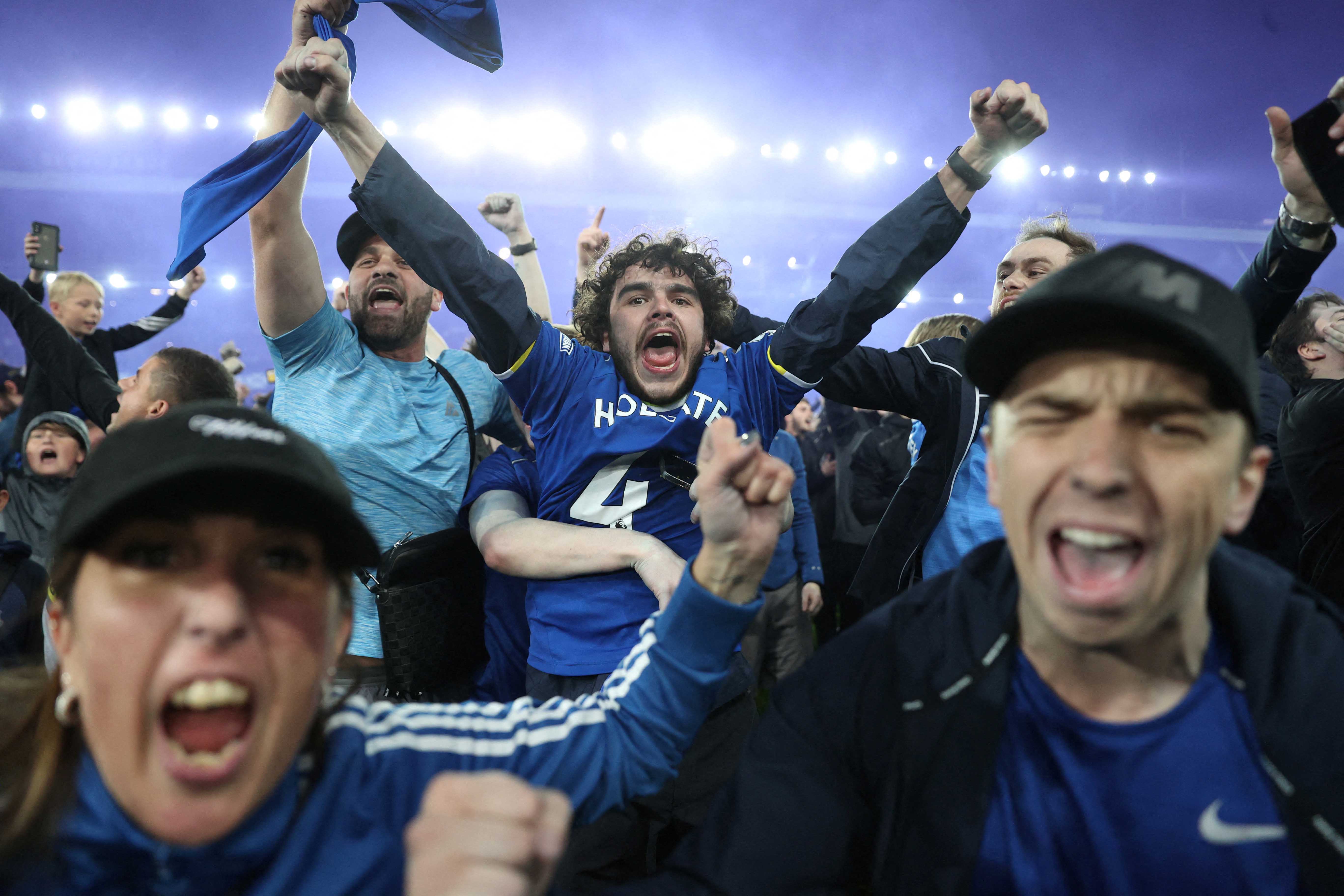 cover Everything up for grabs on final day as City close in on sixth title