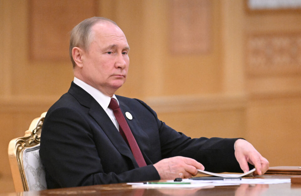 russian president putin attends caspian summit in ashgabat