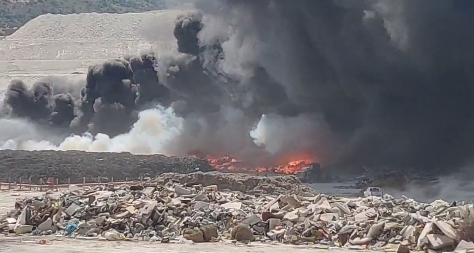 image Blaze in tyre storage area caused by shredder malfunction (Update 2 with video)