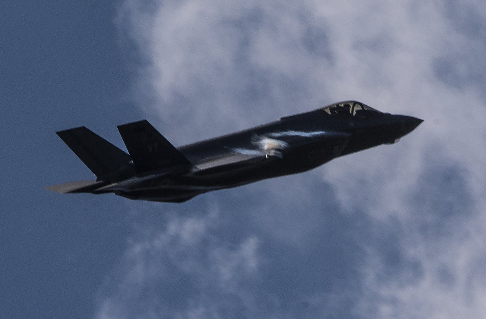 image Greece to submit request for purchase of 20 Lockheed F-35 fighter jets