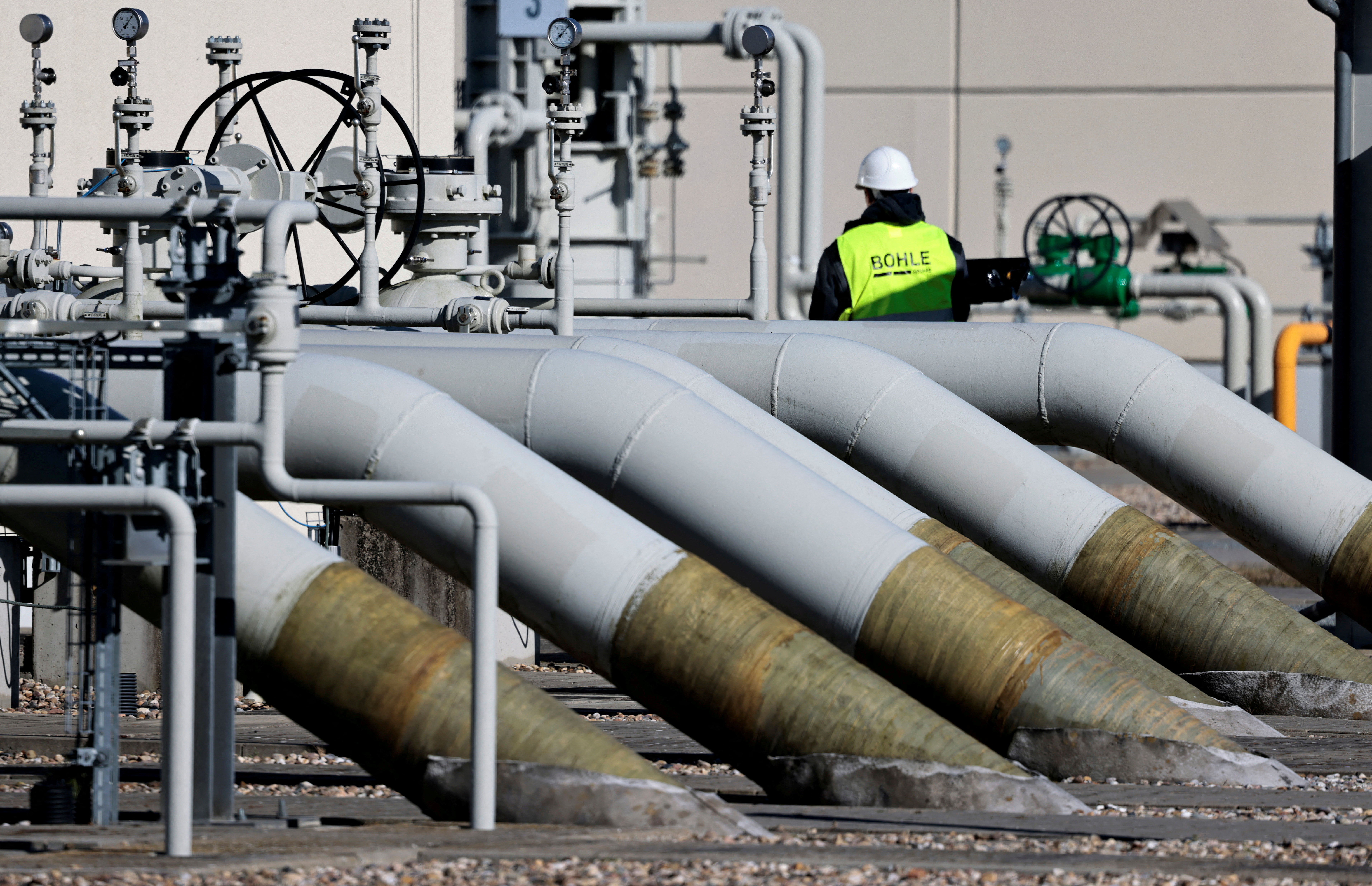 image Russia scraps gas pipeline reopening, stoking European fuel fears (Updated)