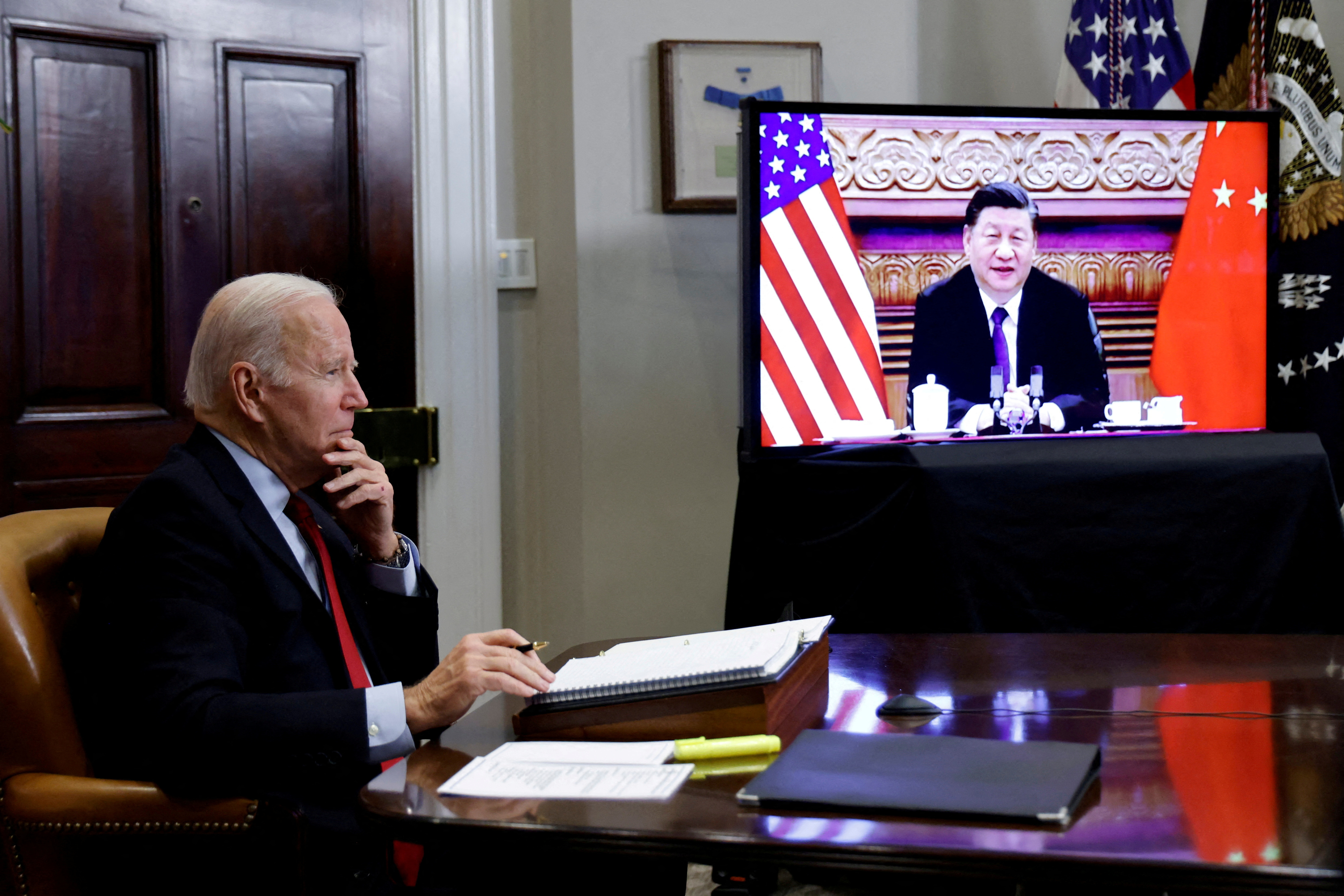 image China&#8217;s Xi plans foreign trip including meeting Biden -WSJ