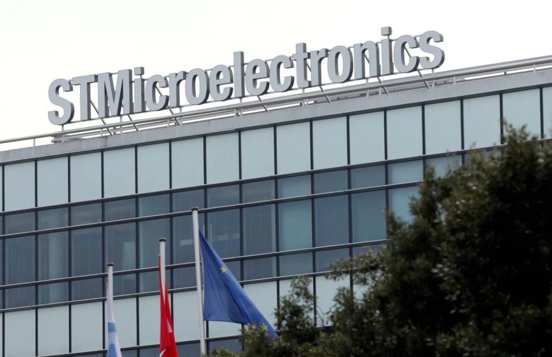 image STMicro, GlobalFoundries to build French microchip plant, Le Figaro reports