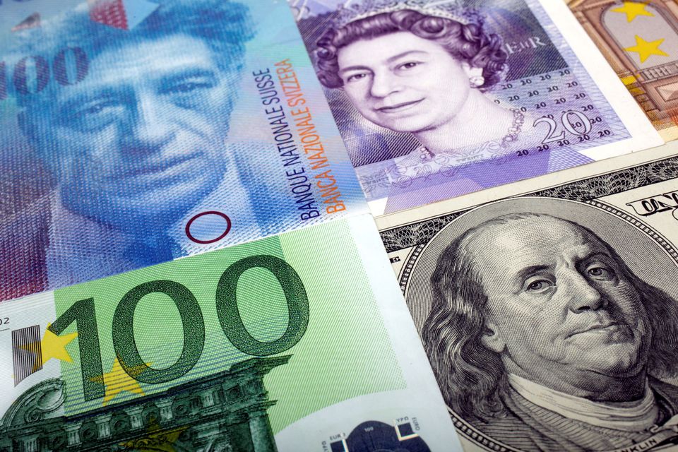 image Gas crunch fears hammer euro, lift dollar and Swiss franc