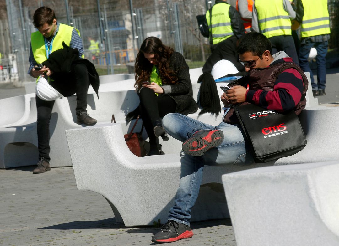 image Gartner revises 2022 mobile sales estimates to fall 7.1 per cent